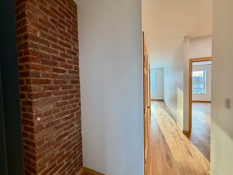 663 Manhattan Ave #4 — Photo 13