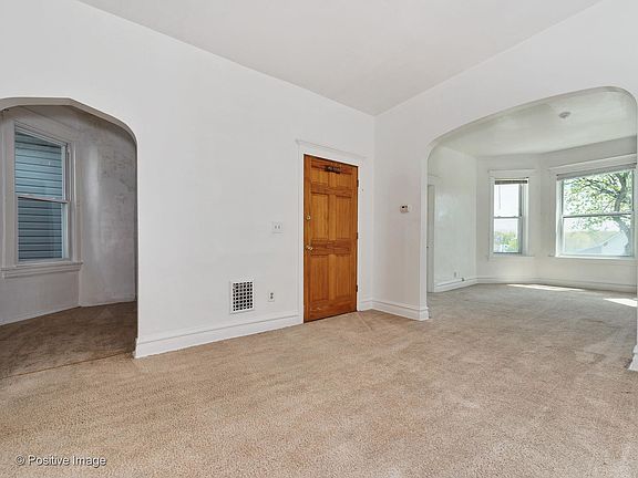 4th image of 4106 W Van Buren St