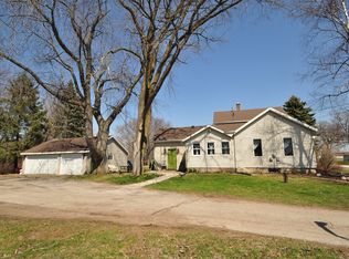 8879 Clayton Ave, Neenah, WI 54956