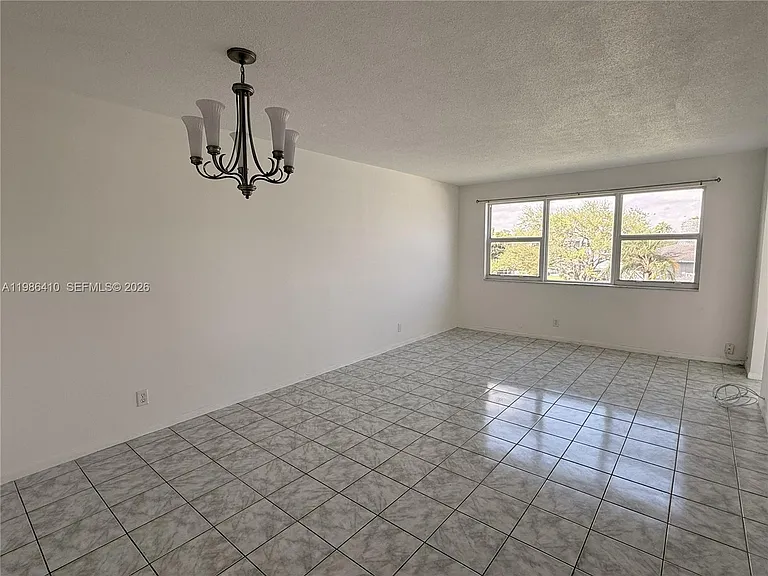 2223 Park Ln #306 — Photo 7