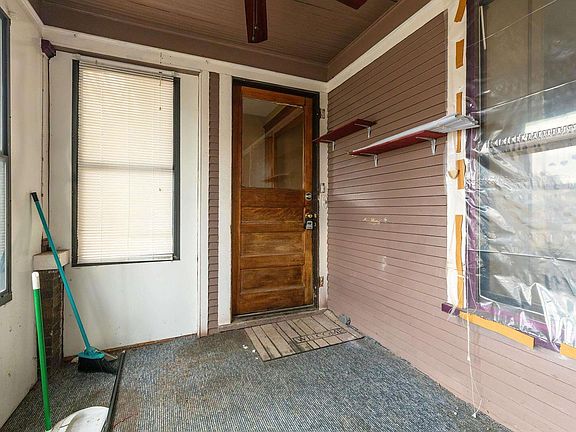 3rd image of 428-430 W 17th St