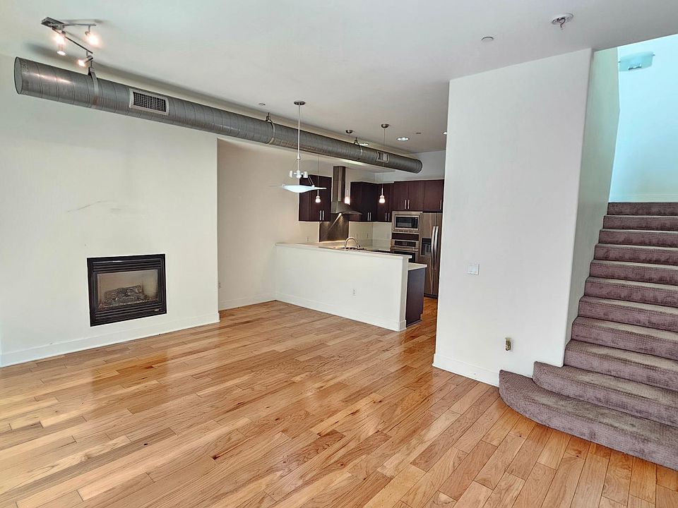 1st image of 728 W Doran St #A204