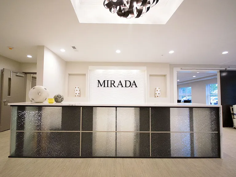 Mirada — Photo 7