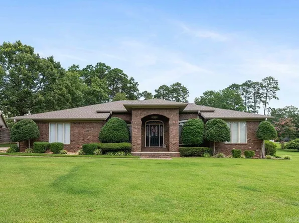 1010 Huntington Pl, Heber Springs, AR 72543