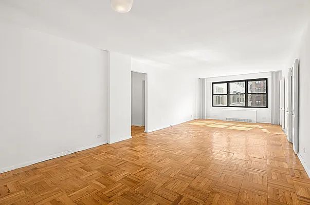 1st image of 125-10 Queens Blvd #818