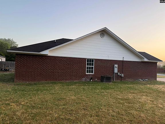 4th image of 3115 Tuckaway Dr