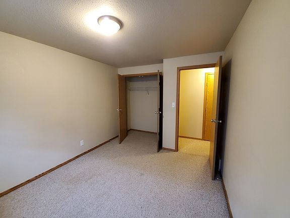 5th image of 9836 96th Ave #C