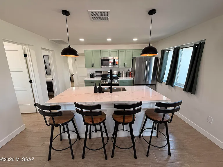 1323 W Speedway Blvd — Photo 1