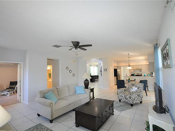 4th image of 2909 Sutton Oaks Ct