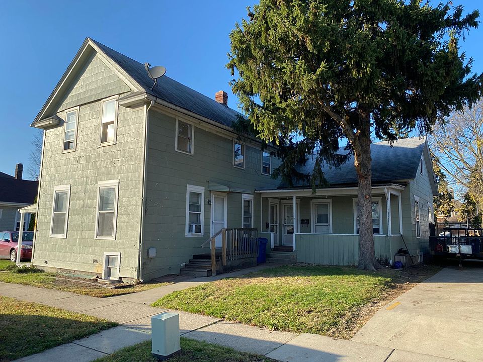 1st image of 528 W 4th St #3