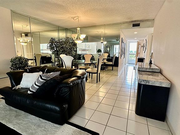 3rd image of 10208 NW 24th Place #405