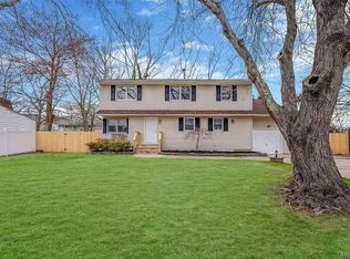5 Lehigh Avenue, Centereach, NY 11720
