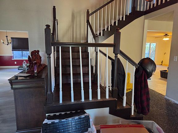 3rd image of 467 W Tenaya Ave