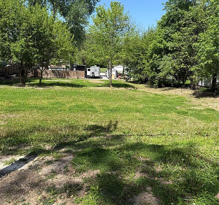 2nd image of 1433 8th St