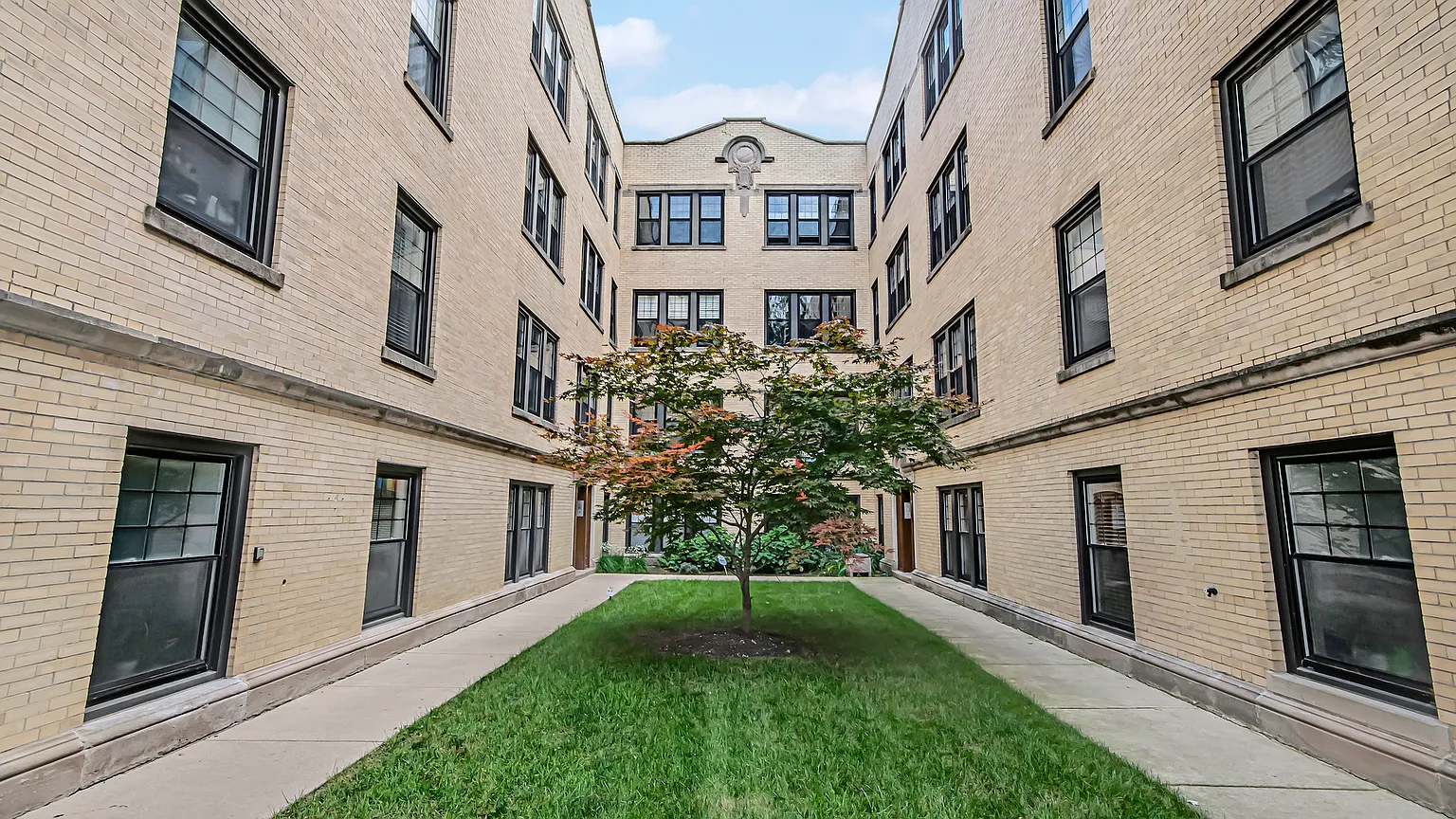 5623 N Wayne Ave APT B3 photo 1