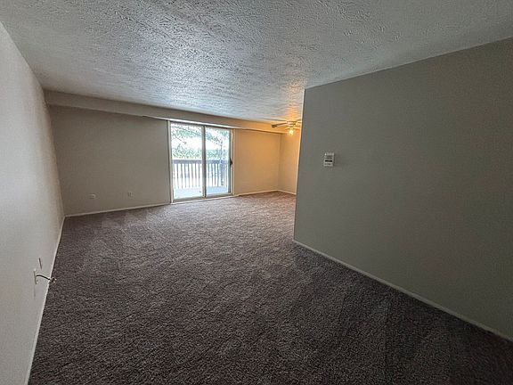 3rd image of 3005 Garden Apartment Dr