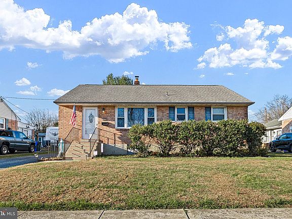 2nd image of 4517 Sharon Dr