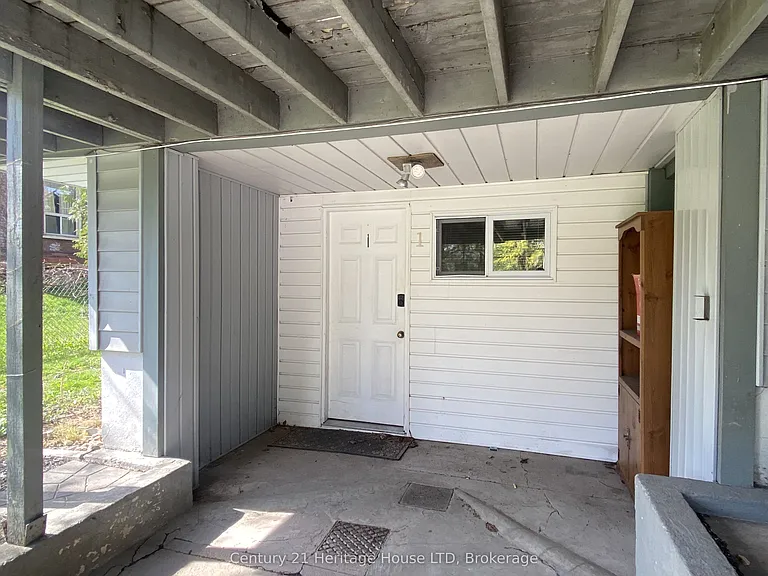 6042 Culp St #LOWER — Photo 2