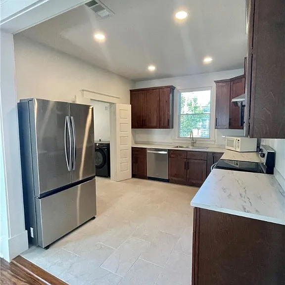 537 Maupas Ave #3 — Photo 6