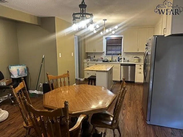 1902 Eden Ln — Photo 7