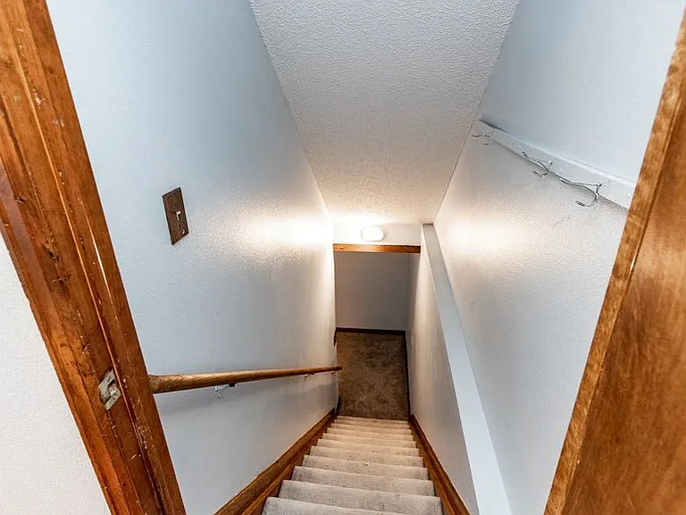 6930 Native Cir — Photo 41