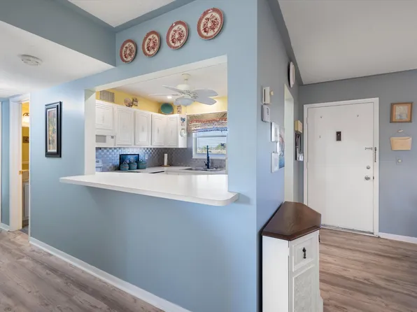 701 Lori Drive #310, Palm Springs, FL 33461