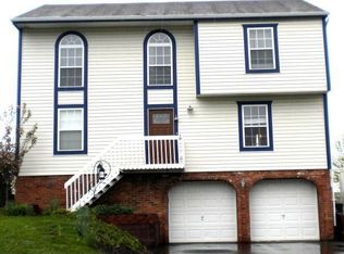211 Royal Oak Ct, Cranberry Township, PA