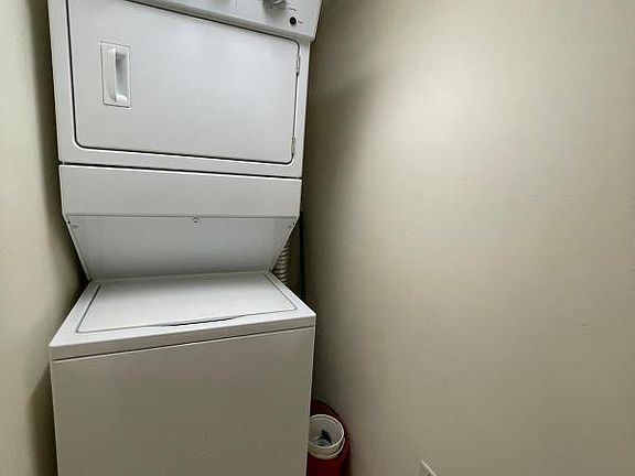 5th image of 701 S Madison Ave APT 304