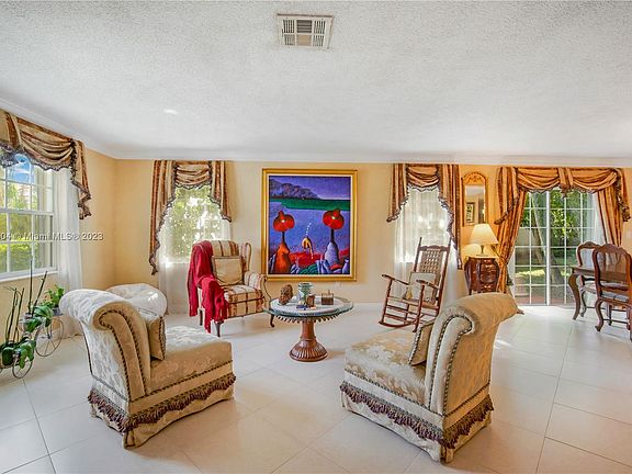 4th image of 4748 NW 103rd Ct