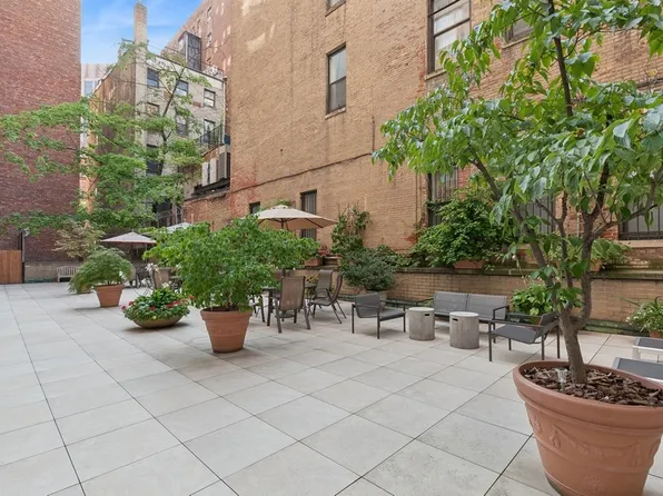 310 Lexington Avenue 2D image 9 of 10