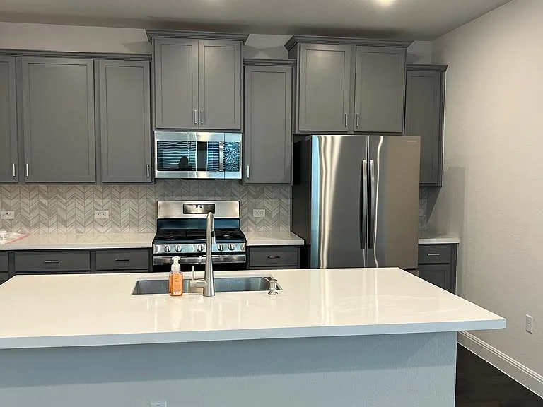15501 Ellinger Dr — Photo 5