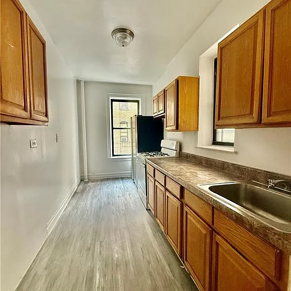 1402 W 4th St #D16 — Photo 7