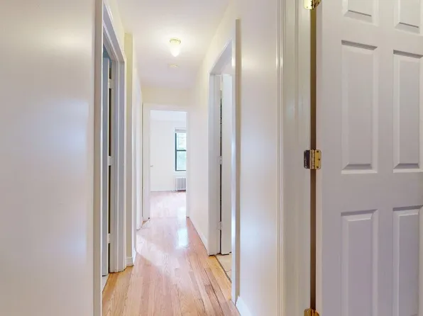 418 73rd Street image 10 of 22