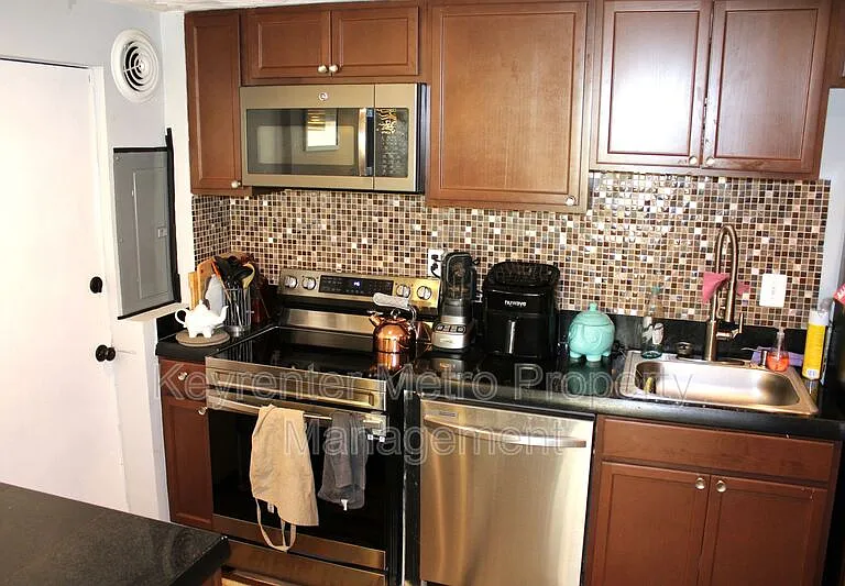 1806 Palmer Park Rd — Photo 10