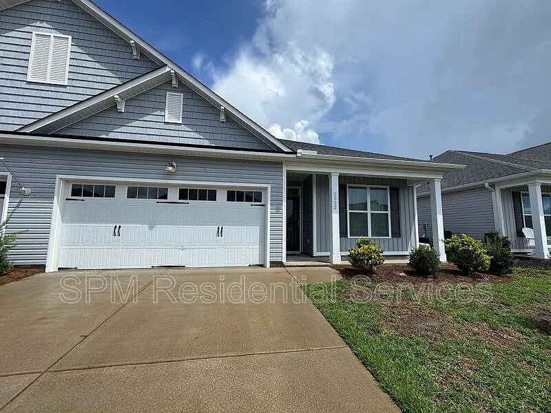 3 bed, 2.0 bath, 1504 sqft, $2,295 — Photo 2