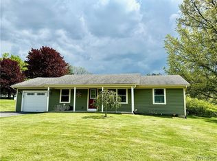 3220 Broadway Rd, Alexander, NY 14005