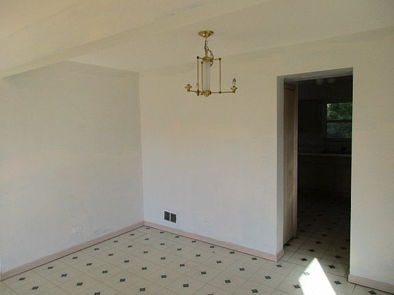 4th image of 2792 W Atlantic Ave