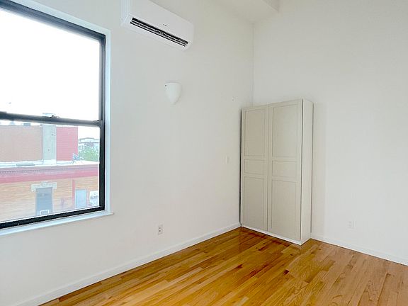 5th image of 161 Wilson Ave APT 3B