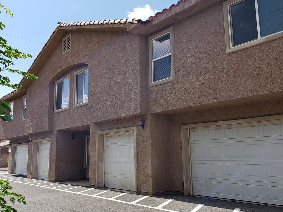 1st image of 448 Hunter Dr Unit 2