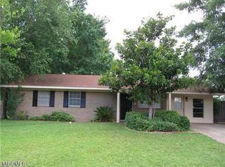 323 Hunter Dr, Ocean Springs, MS 39564