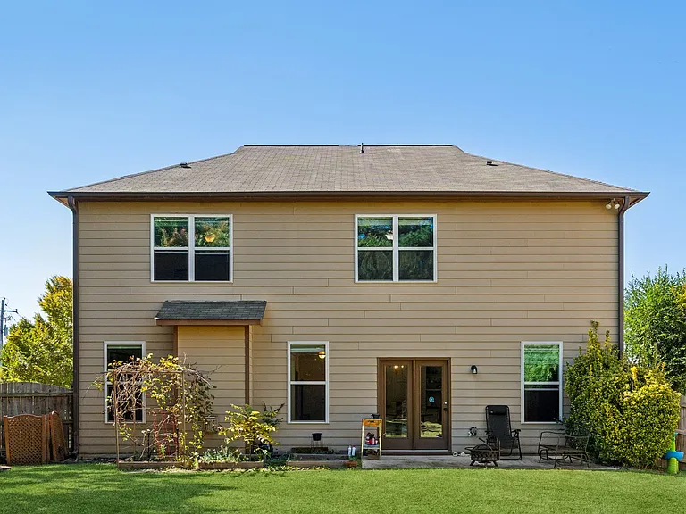 5860 Bluff Heights Dr — Photo 23
