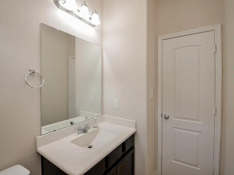 2227 Leonetti Ln — Photo 16