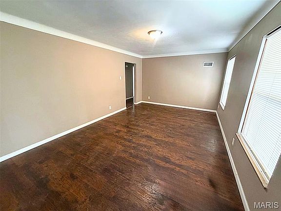 2nd image of 2417 Fair Acres Rd