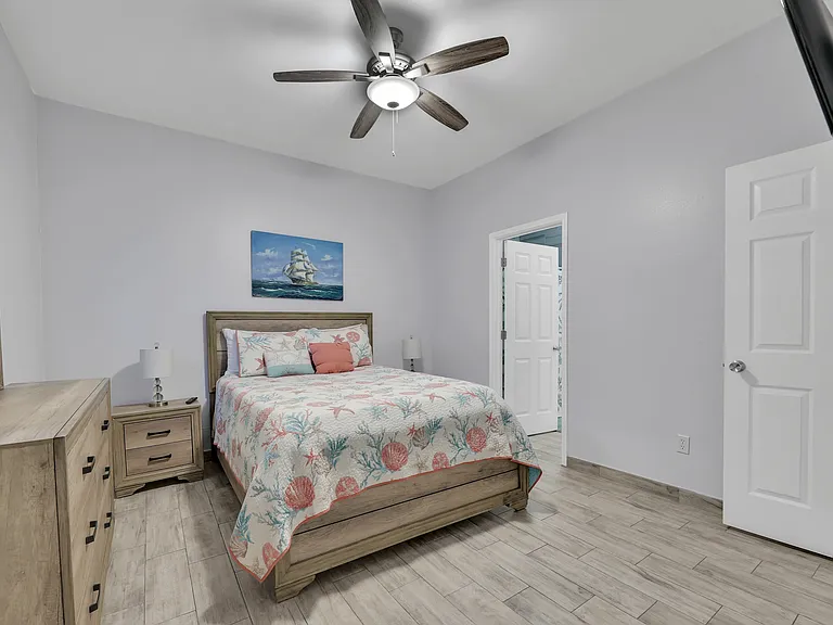 102 E Capricorn Dr #B2 — Photo 12