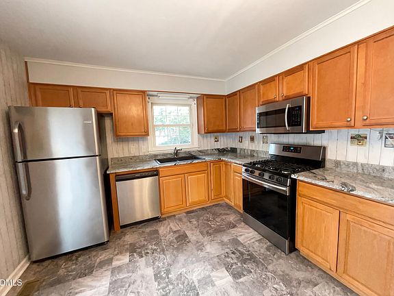 5th image of 506 Shoreline Dr