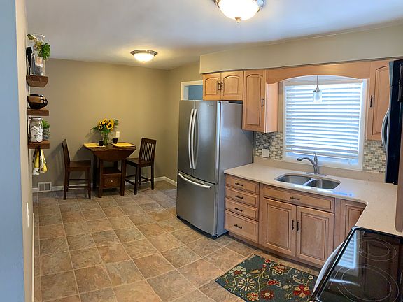 4th image of 1246 Chenango St