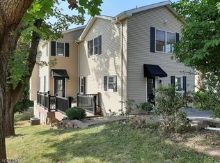 163 Leigh St, Clinton, NJ 08809