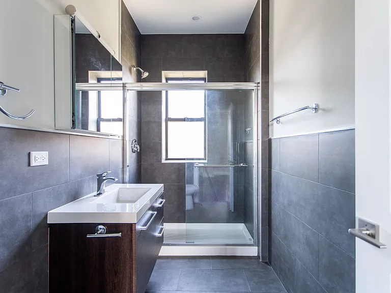 3R - Bathroom