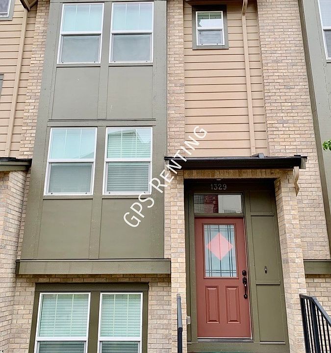 1st image of 1329 Brooklyn Walk NE
