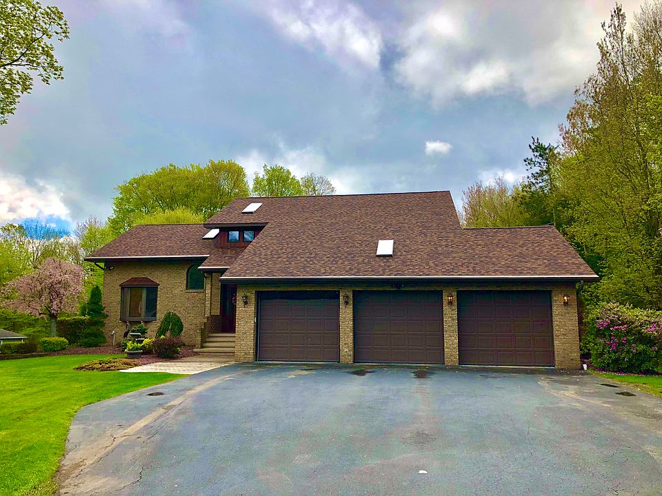 2nd image of 9728 Deerpath Cir